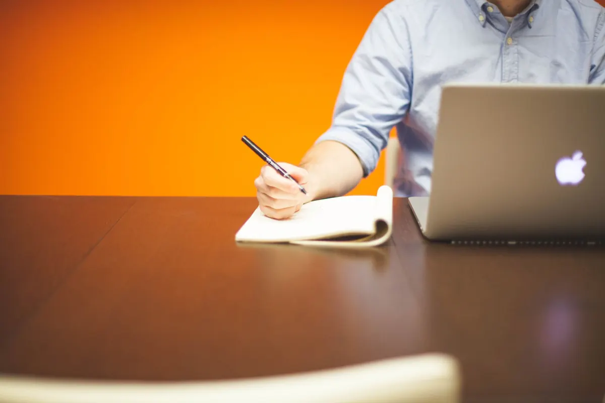 Portfolio Checklist: 12 Things UK Writers Should Include Before Publishing